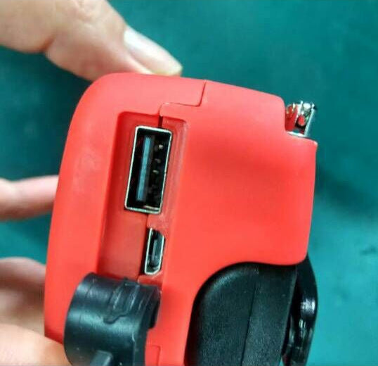 Outdoor- Solar hand crank USB charging radio flashlight